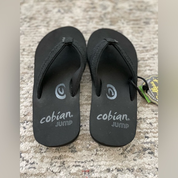 Sandals_&_Flip_Flops
